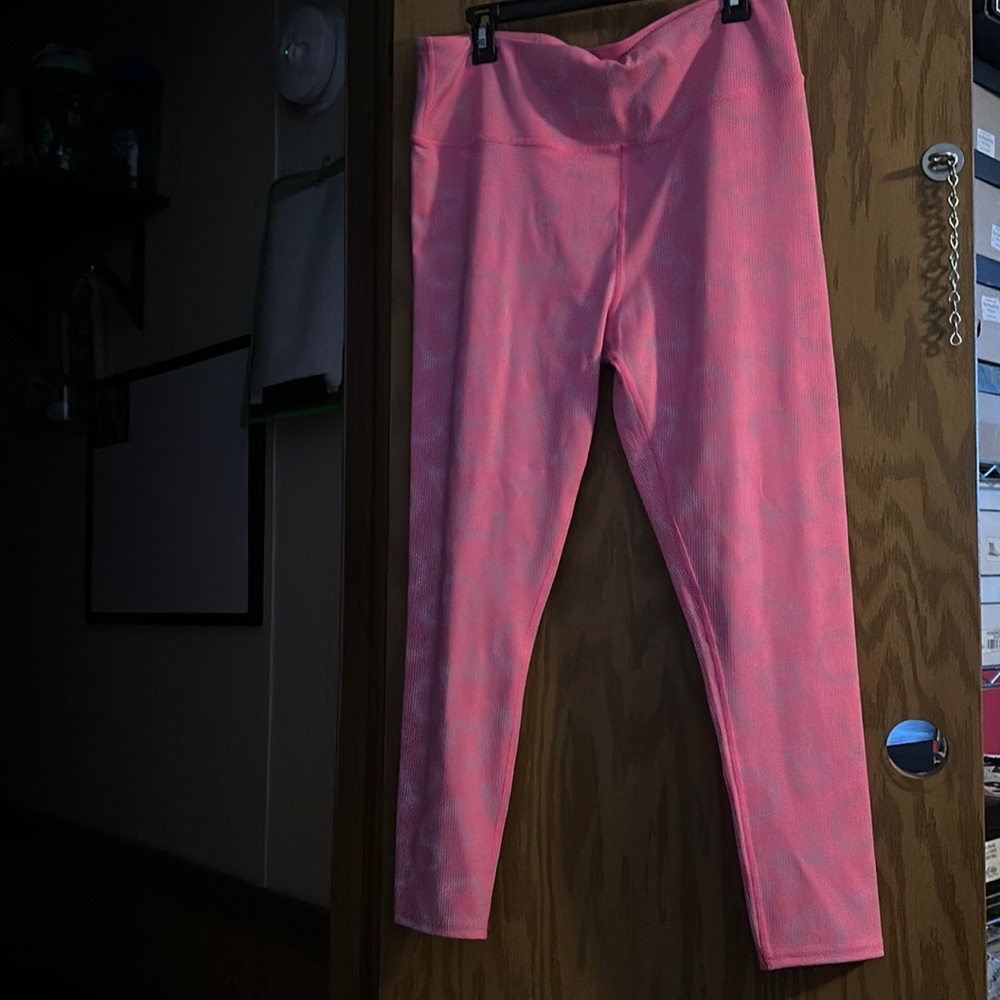 ZUMBA STRONG LASER LEGGING: NEON PINK: NEW WITH TAGS: SIZE XXL